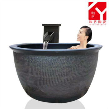 青花瓷龙纹大缸底无釉红色 博山陶瓷大水缸 1米4长浴缸 1米2的浴缸