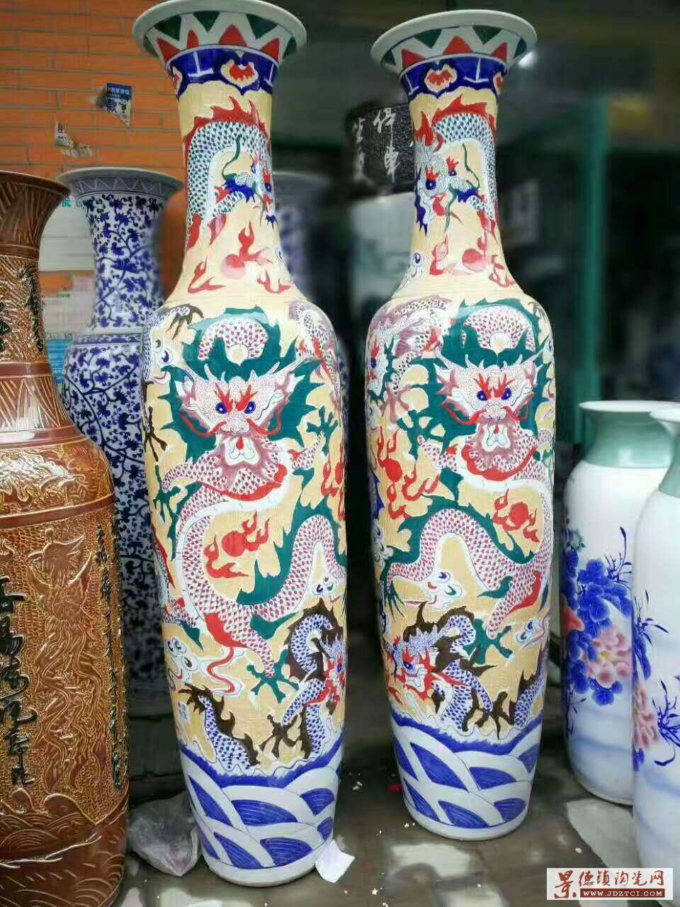 景德镇高端雕刻龙纹大花瓶，五彩雕龙大花瓶1.8米-3.5米尺寸接受定制
