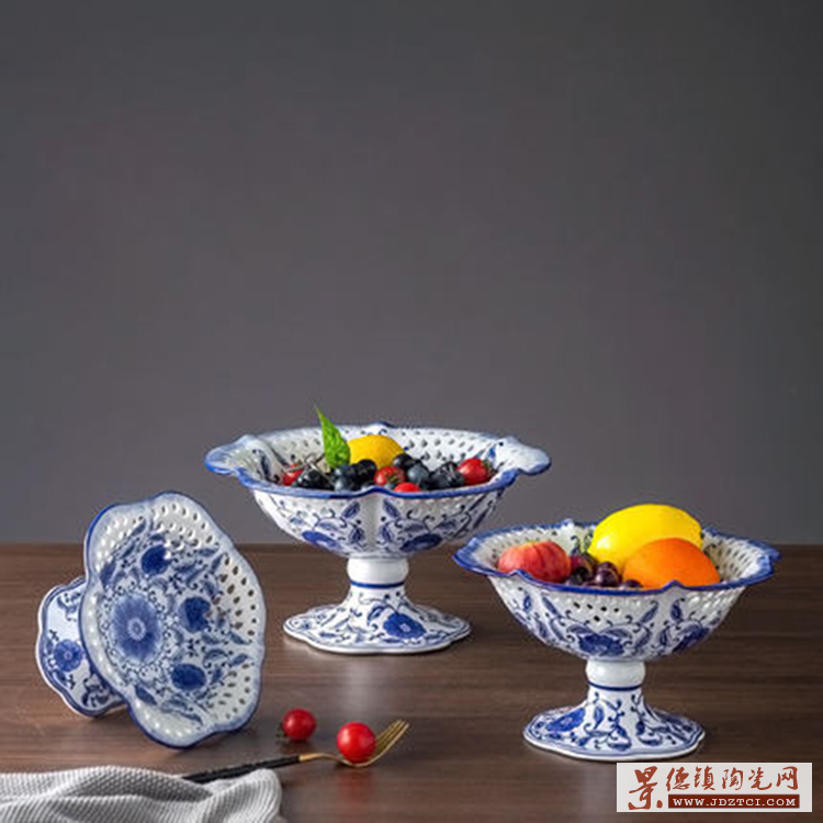 景德镇青花瓷陶瓷水果盘 家用创意客厅茶几摆件 零食点心干果盘