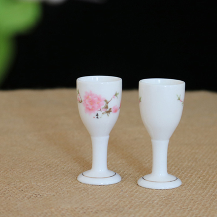 景德镇陶瓷小酒杯  创意 一口杯 中式创意高脚烈酒杯 白酒杯定制