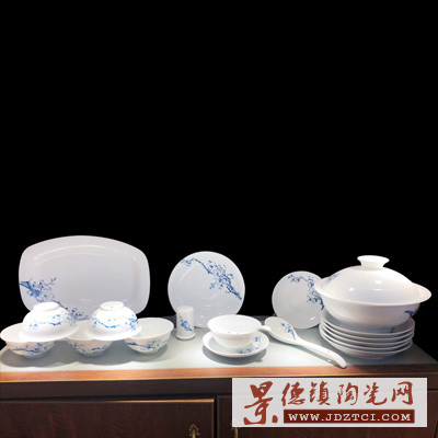 碗碟套装家用欧式金边简约中式骨瓷餐具套装景德镇陶瓷碗盘子组合 陶瓷