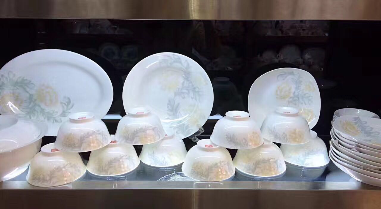 高档景德镇骨质餐具餐盘58件釉上陶瓷生产批发