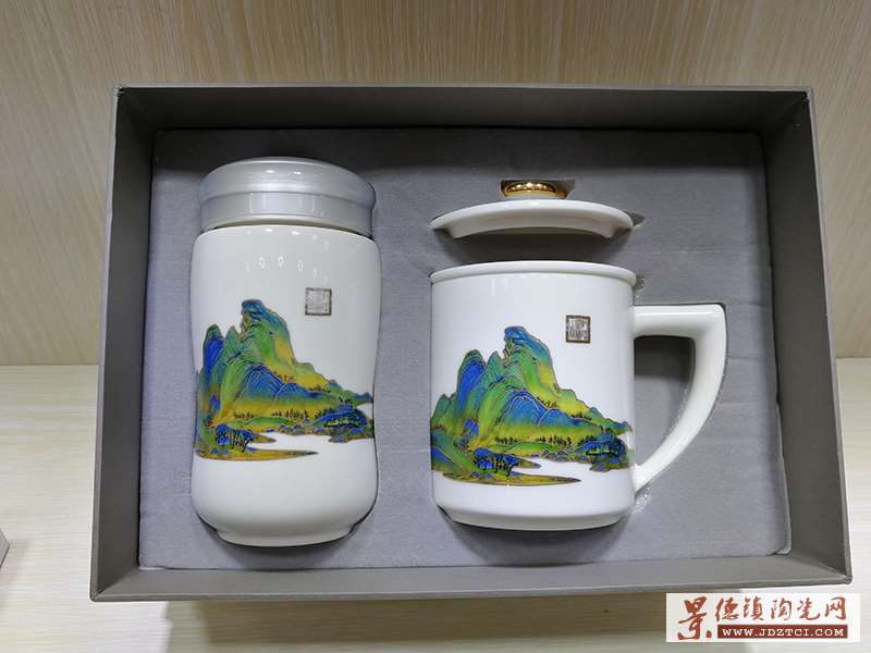 陶瓷茶杯生产厂家，高档文创办公礼品陶瓷杯子千里江山图