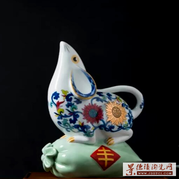中国陶瓷艺术大师涂金水作品《金鼠纳财》