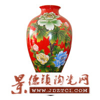 中国红瓷开口梅瓶