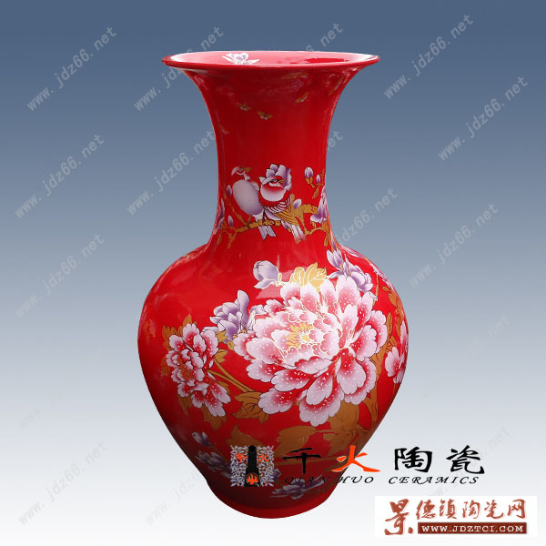 中国红瓷瓶 高档商务礼品