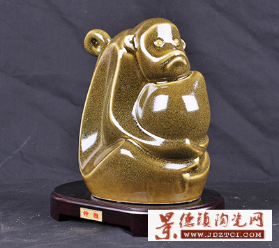 景德镇瓷雕工艺品摆件 熊钢如神猴瓷雕 艺术家居装饰品