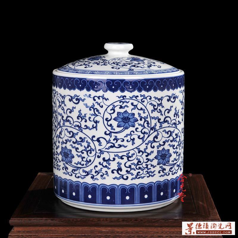 青花陶瓷罐子