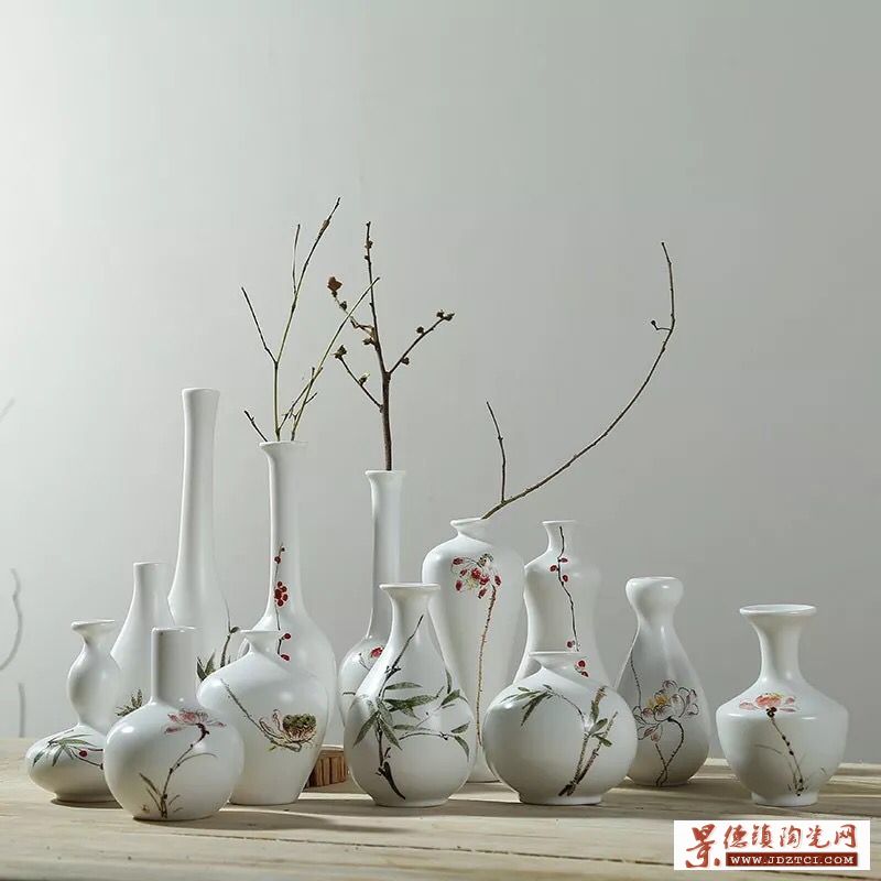 北欧陶瓷白色小花瓶  新中式白色小陶瓷花瓶  陶瓷花插迷你小花瓶