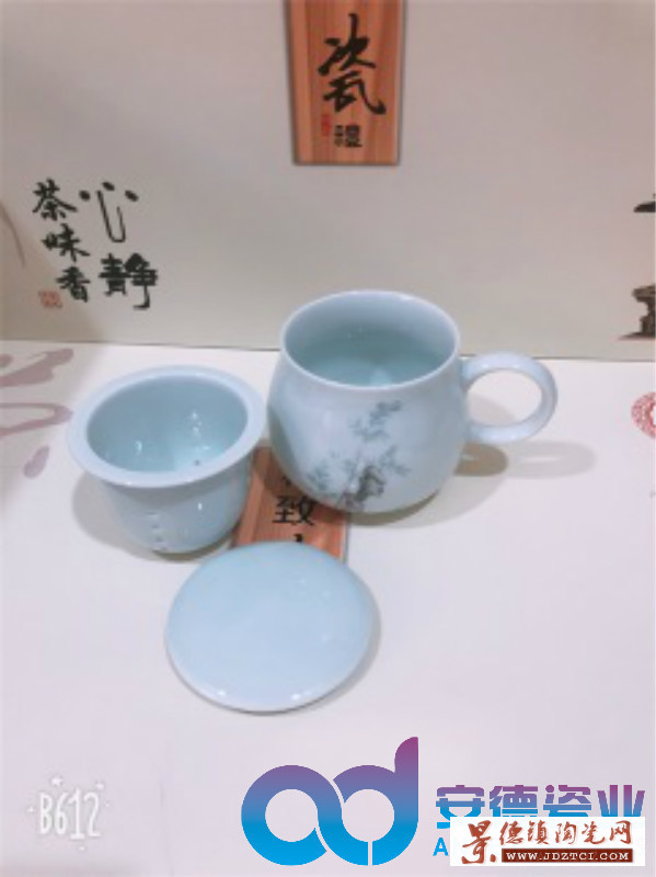 景德镇青釉陶瓷茶杯  礼品陶瓷青釉茶杯  青釉主人杯  批发陶瓷茶杯