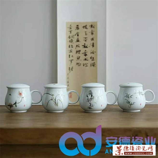 手绘陶瓷青釉陶瓷茶杯定制批发